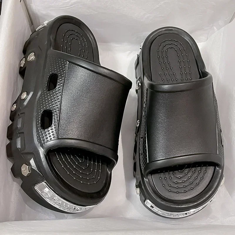 Women Platform Slippers 2025 Arrival Punk Style Clogs with Rivet Outdoor Sandals Summer Fashion Comfortable Unisex Garden Shoes image 6