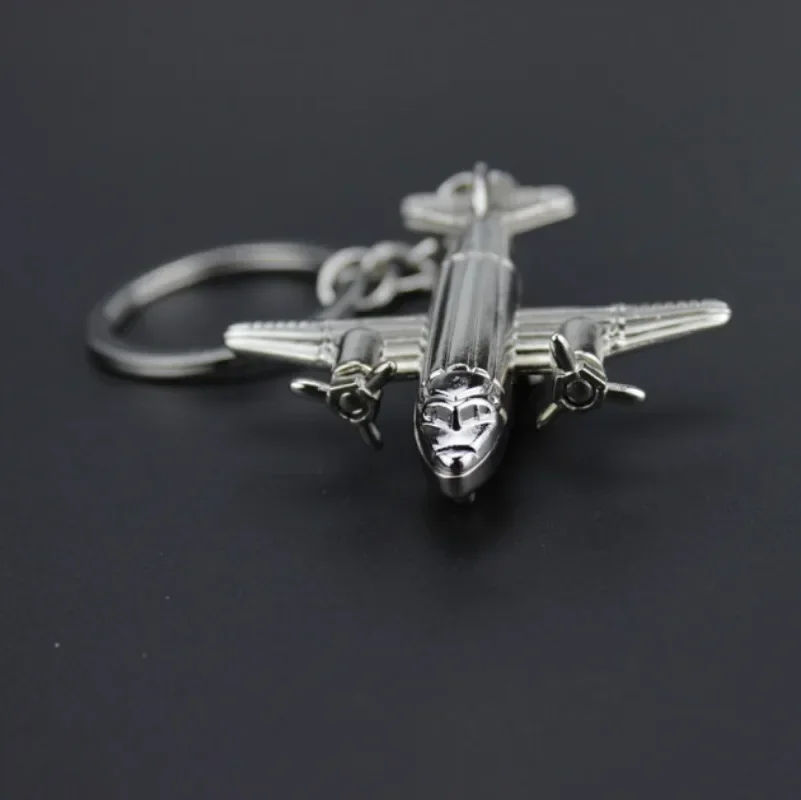 Creative 3D Airplane Model Keychain Brand New Metal Exquisite Men\'s Keychain Gift