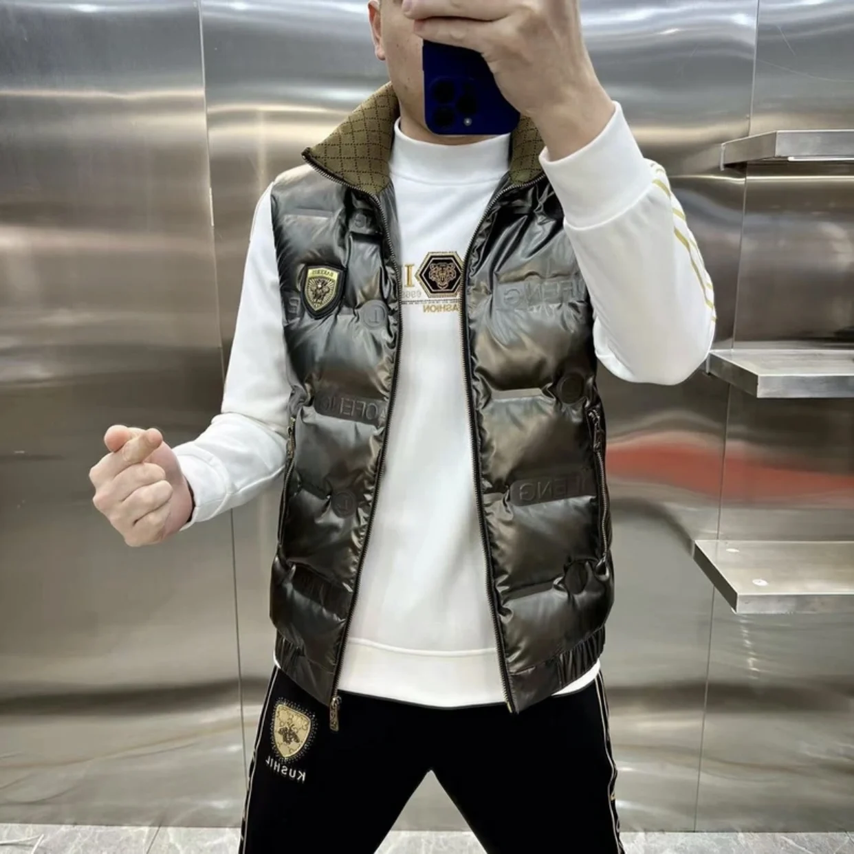 

Мужской утепленный жилет с пуховым наполнителем, с узором в виде пчел, модная рабочая одежда, осень-зима, новинка, молодежный, из искусственной кожи, на молнии