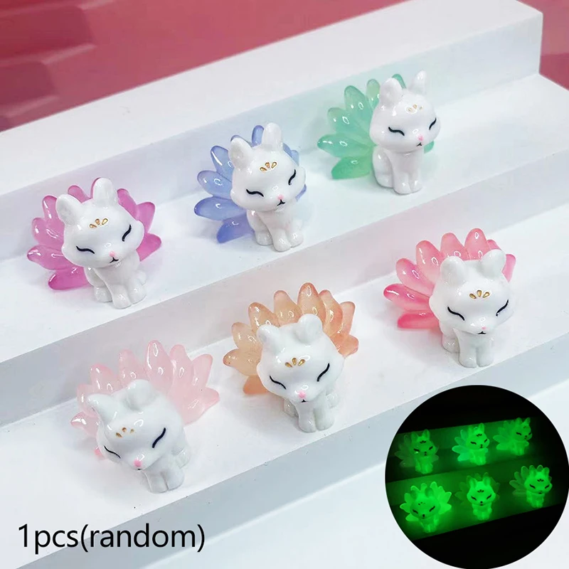 1 قطعة الثعلب الصغير تسعة الذيل مضيئة حلية الحرف شخصيات مصغرة الثعلب الصغير المشهد الصغير إكسسوارات ديكور منزلي هدايا #2