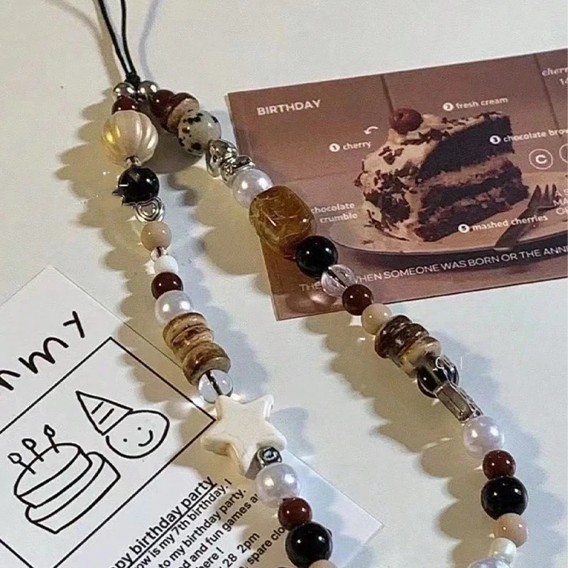 Retro Brown Leopard Cat Bead Phone Chain Elegant Short Wrist Lanyard Decor Bead String Chain Camera Hanging Accessory For Women