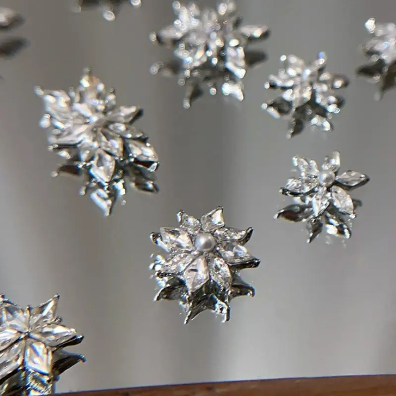 5Pcs Jewelry Nail Nails Christmas Flash Art Decorations Snowflake Zircon Pearl Crystals Rhinestones Accessories Charms Flower