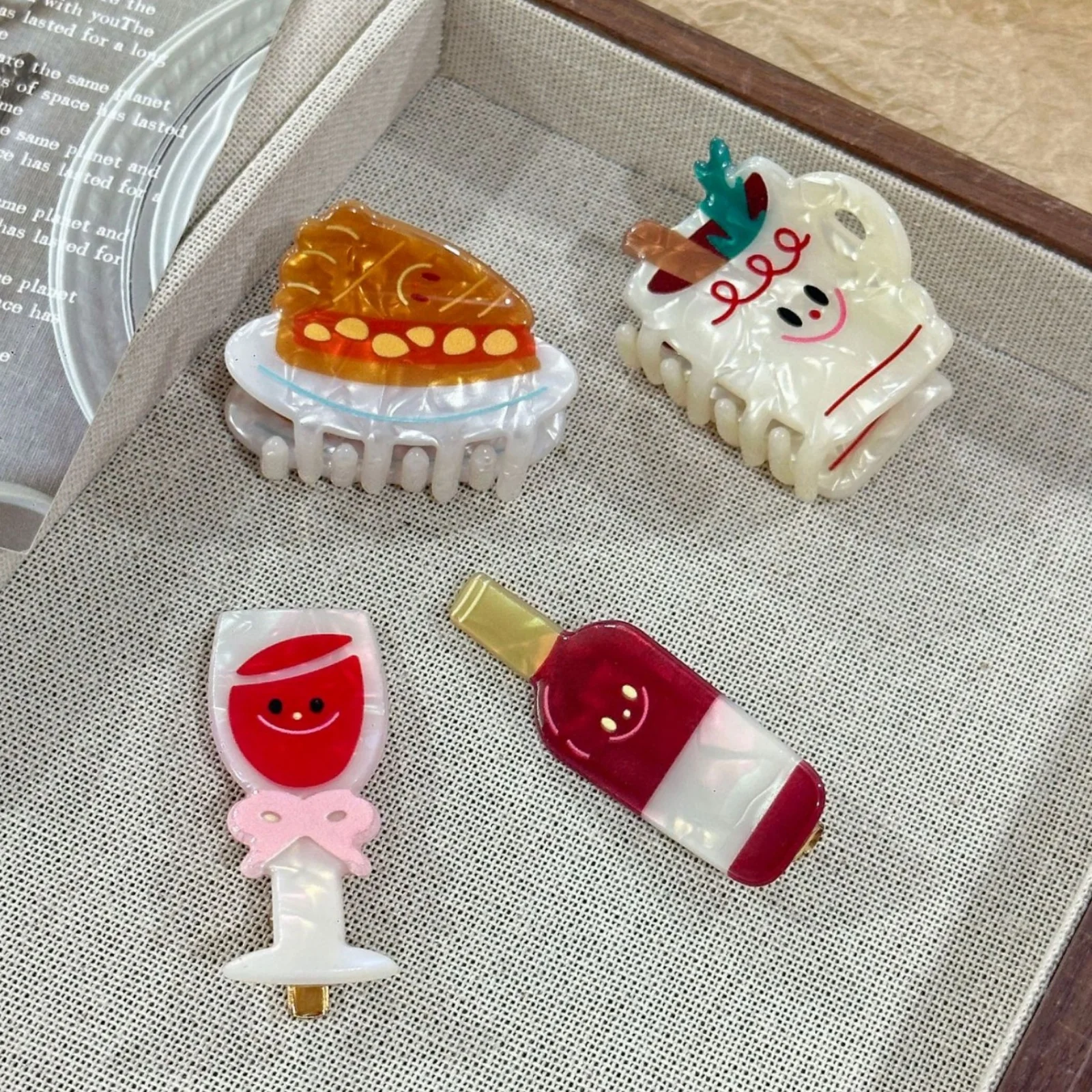 

1 шт., маленькая заколка для забавного торта, милый бантик, бокал для красного вина - заколка для волос в форме челки и украшения распущенных волос