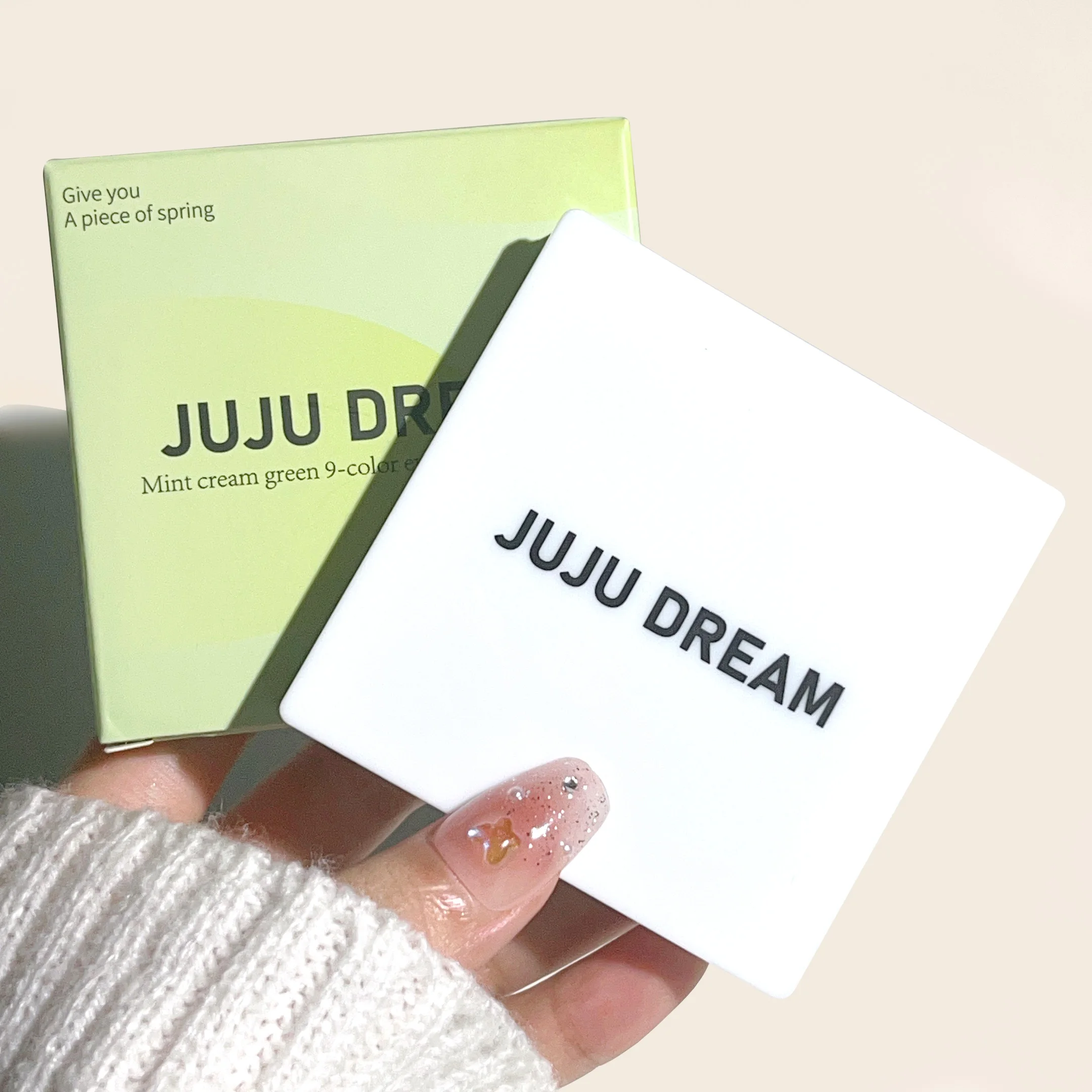 9 Color Eyeshadow Palette - High Pigmentation Matte & Shimmery Glitter Eye Makeup, Vibrant Pigments for Music Festival Party Chr