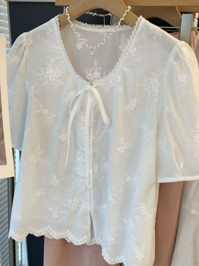 

French Style V-Neck Lace Embroidery Short Sleeve Loose Women's Shirt Summer 2026 New Fashion Small Size Top Casual Wear