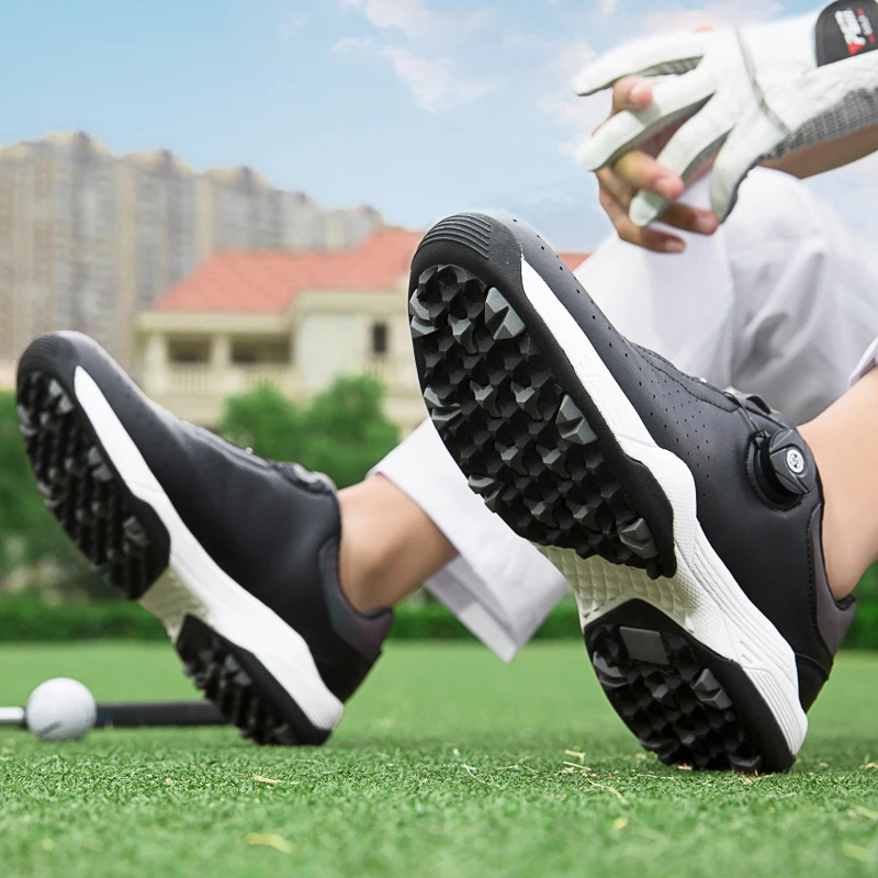 Zapatos de golf profesionales para hombre y mujer, zapatillas antideslizantes de lujo para exteriores, Calzado cómodo para correr en la hierba