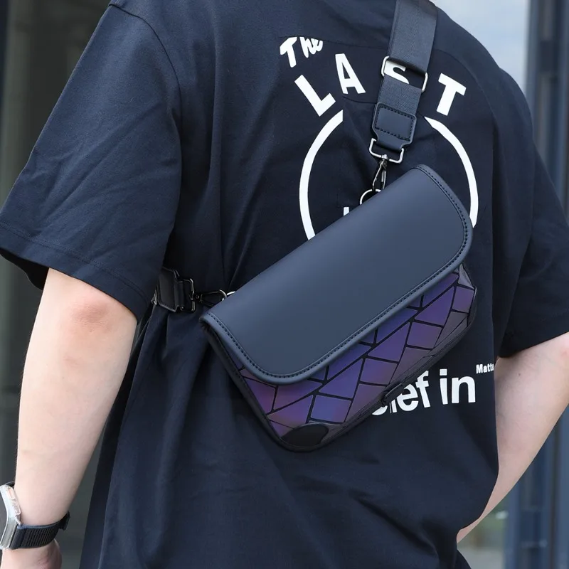

Men Fashion Design Shoulder Bags Colorful Diamond Lattice Chest Bag for Men New Casual Flap Crossbody Bag Male Travel Phone Bags