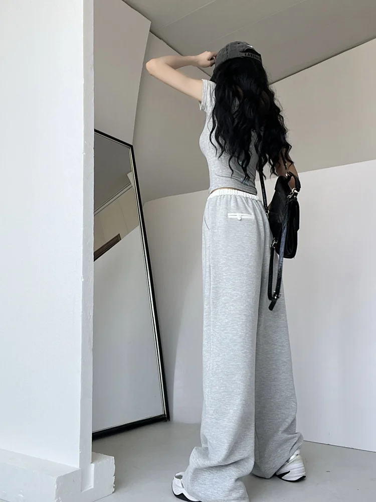 ゆったりフィットのスポーツパンツ、ワイドレッグカジュアルパンツ、女性用ハイウエストロングストレートカット、ドレープ感のあるストリートスタイル