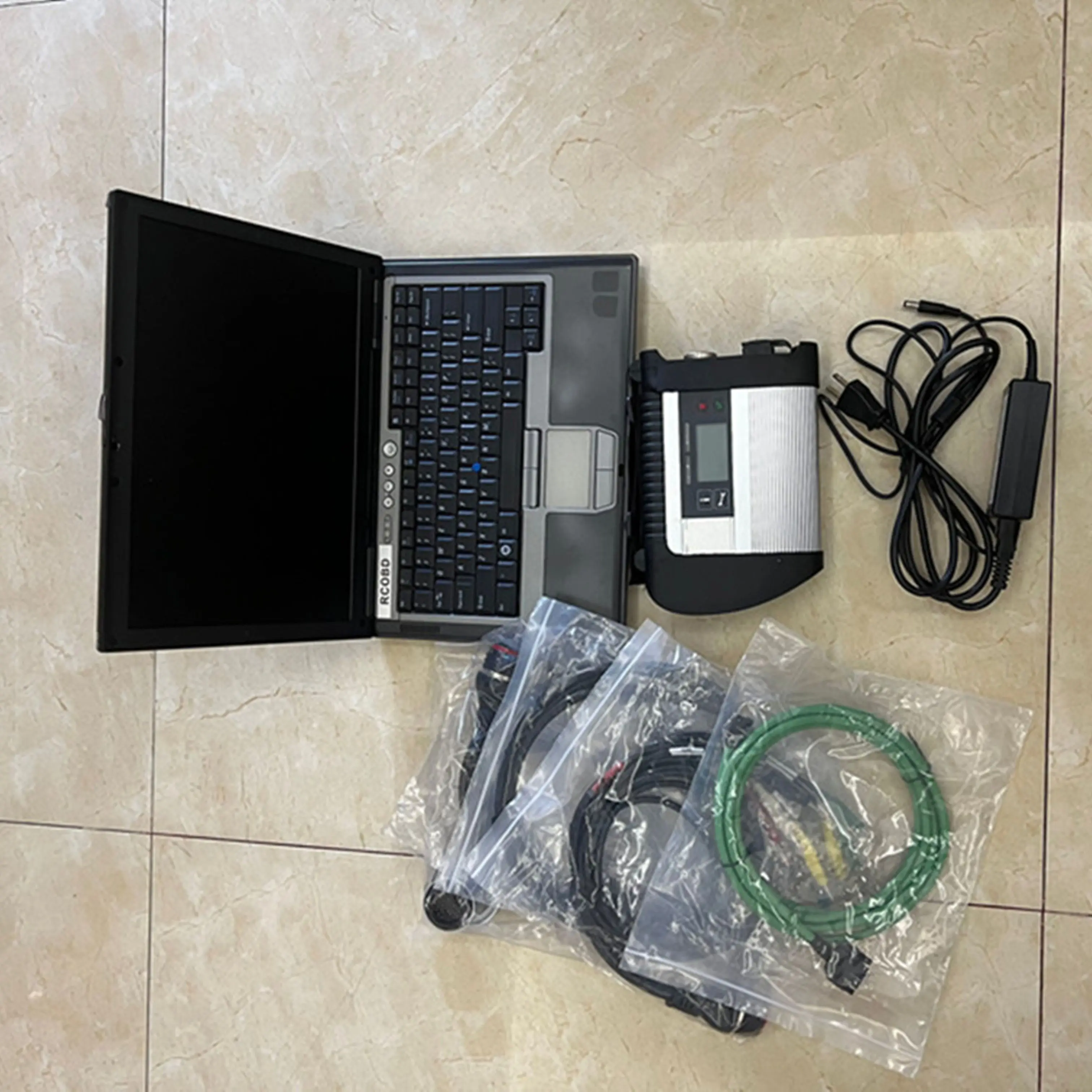 

MB Star C4 SD Connect C4 Diagnosis Compact 4 Multiplexer C4 Wifi Diagnostic tool With D630 Laptop Ready Use