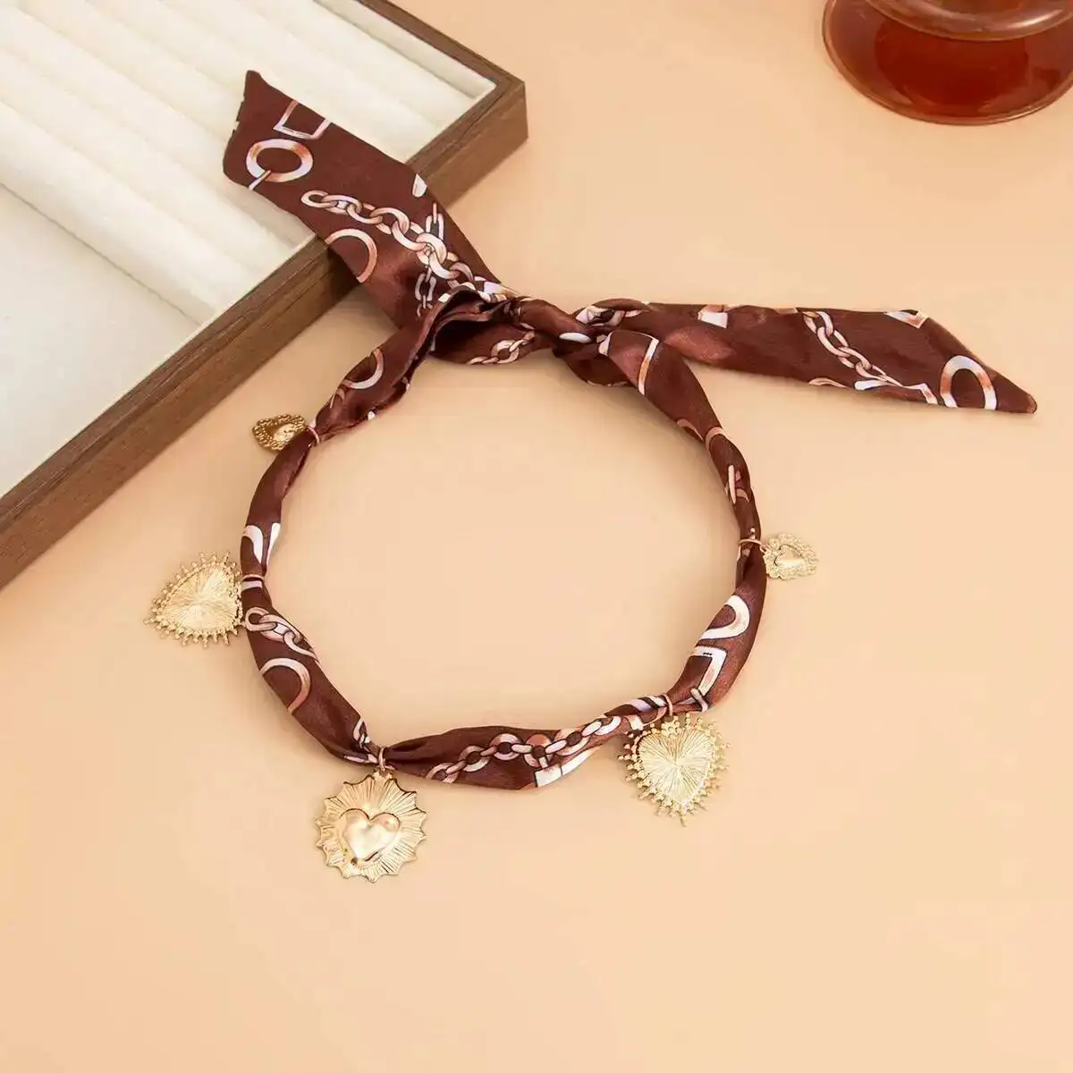 

SHIXIN Vintage Brown Ribbon Short Choker Necklace for Women Trendy Gold Color Love Heart Pendant Necklace Jewelry on the Neck