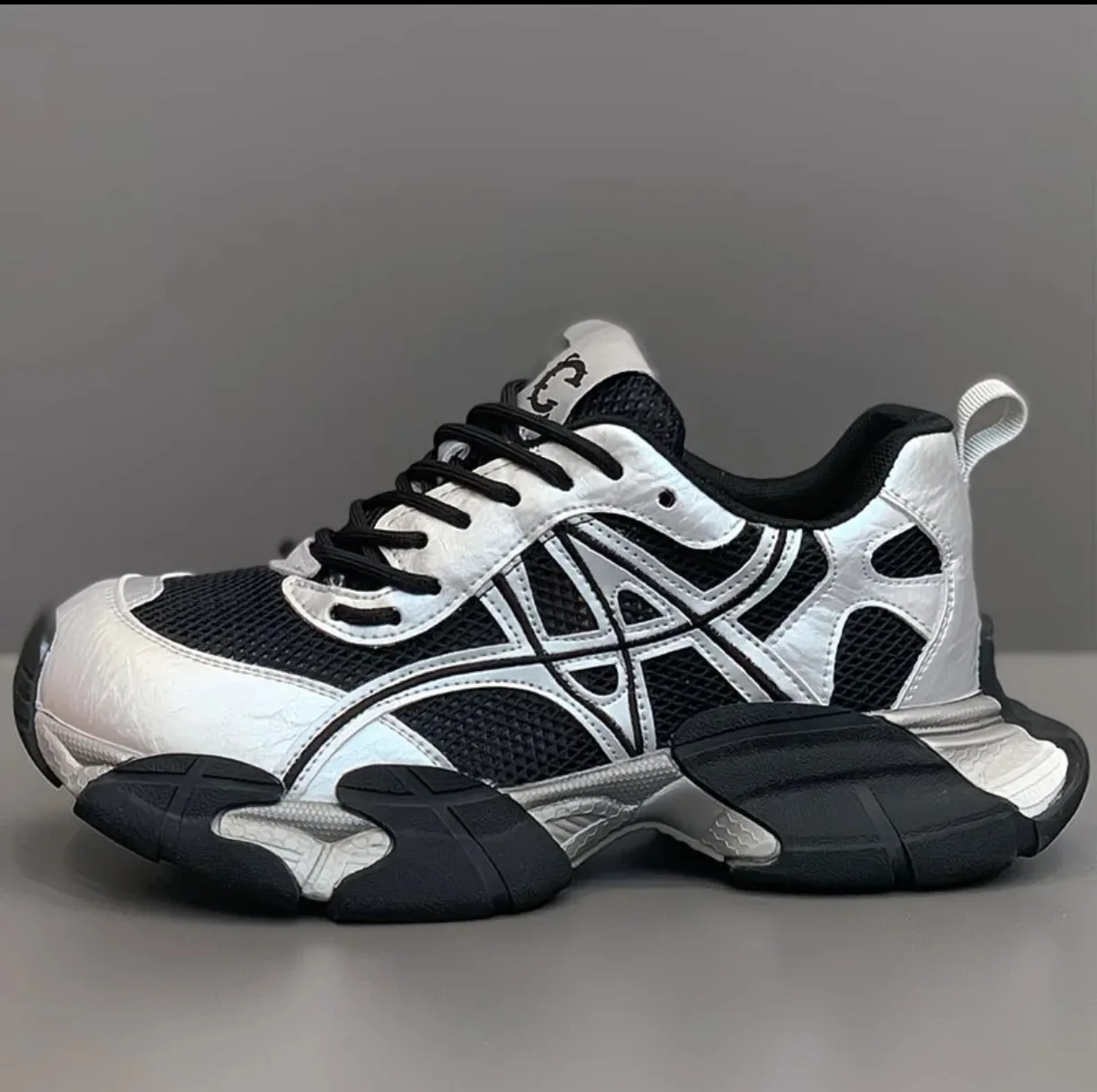 Men's shoes summer 2026 mesh breathable sports shoes casual thick sole height increasing dad shoes outdoor running shoes
