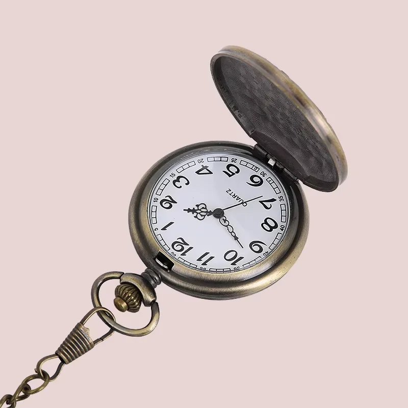 New Fashion Bronze Punk Pocket Watches Antique Western  Pirate Skull Embossed Design Case QUARTZ Watch Roman Dial Fob Watch