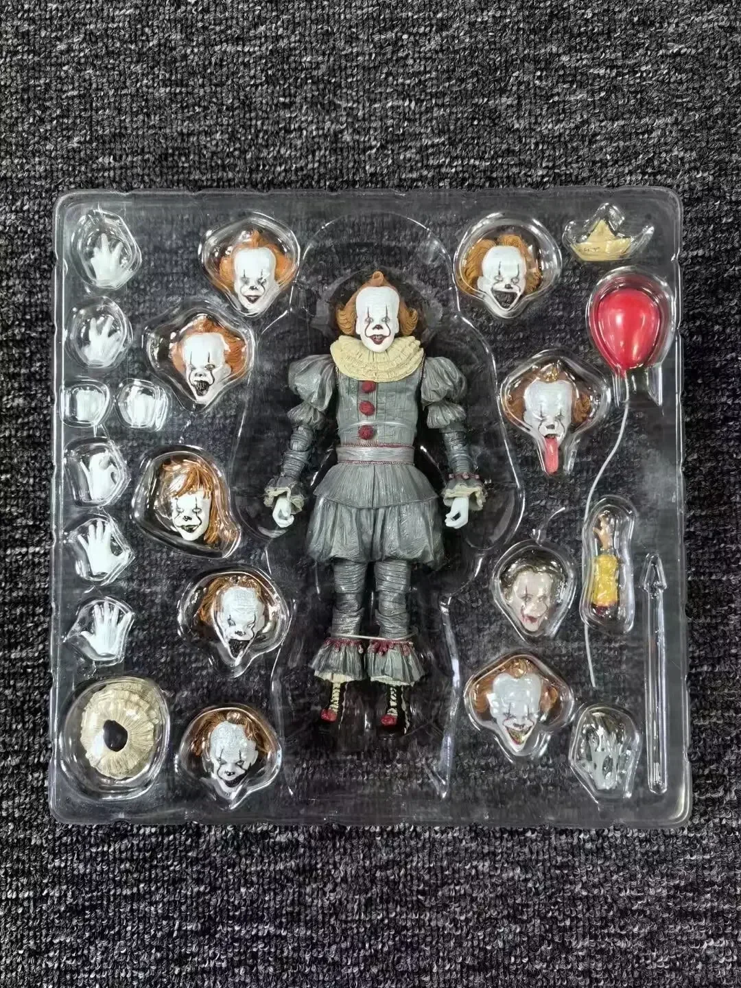 متوفر في المخزون NECA Pennywise عمل الشكل الفصل الثاني لعبة مجسمة نهائية هدية رعب لجميع القديسين عيد ميلاد نموذج اللعب هدية