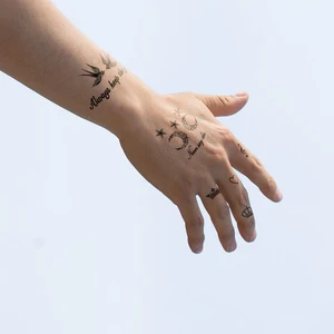 ماء مؤقت وهمية فلاش الوشم ملصق ، رسالة إنجليزية ، نجمة ، قمر ، مرساة ، يطير ، طائر للرجل ، الأطفال ، فتاة ، النساء ، الأصابع ، فن الجسم أعلى 8 مبيعات طيور الوشم الإناث - No2