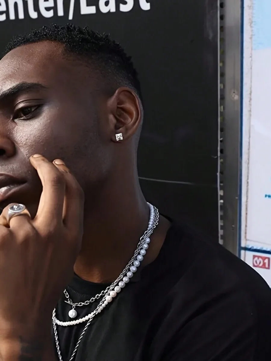 

2pcs Hip Hop Square Stud Earrings With Geometric Design For Men