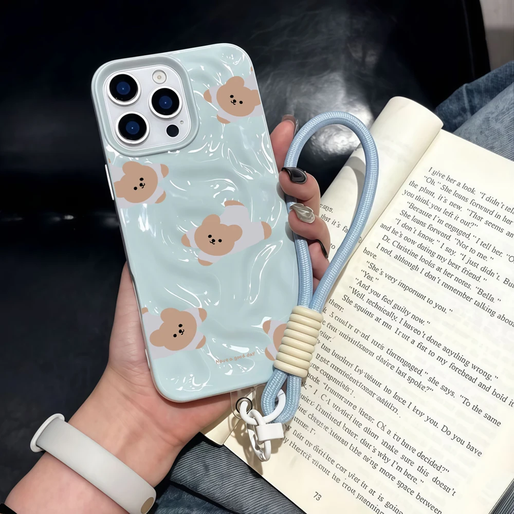 Modisches Bärenmuster Falten-Silikon-Handyhülle für iPhone 17 15 13 11 12 14 16 17 Pro Max 14 Plus Air mit Lanyard Niedliche Hülle – Detail 1