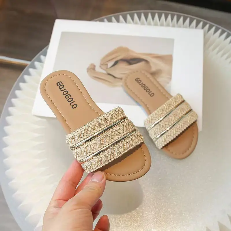 Summer New Girl's Woven One Word Flat sole Slippers Soft Sole Non Slip Anti Odor Fashionable Outdoor Beach Slippers Home Slipper