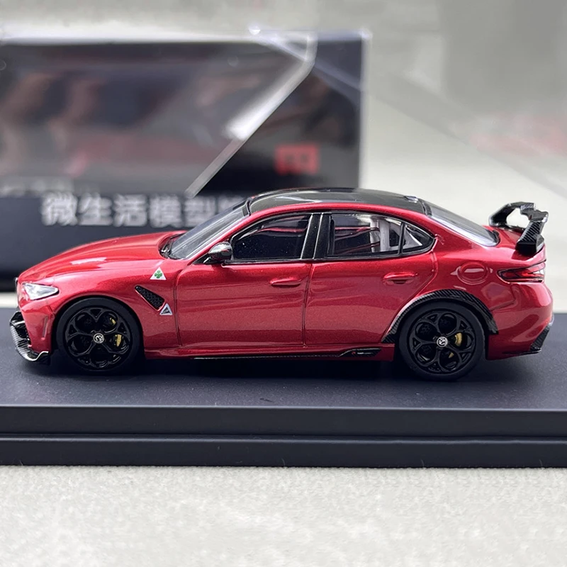 모터 갤러리 다이캐스트 1/64 스케일 알파 로메오 GTAM 쿠페 자동차 모델 합금 알파 로메오 GTAM 장난감 자동차 모델 수집용 장식품