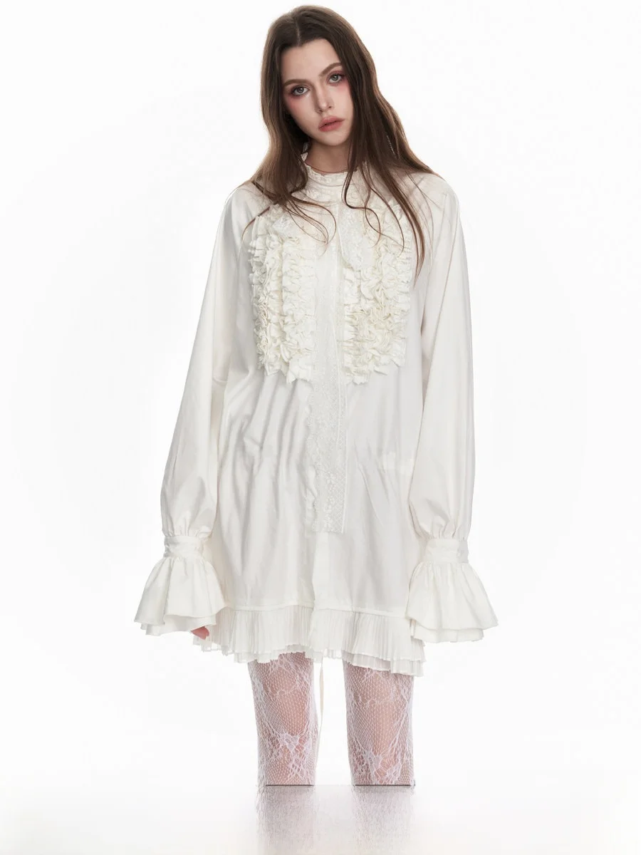 

Белая женская хлопковая рубашка-рубашка средней длины в стиле Heavy Industry, прямого кроя, весна-лето, с дизайнерским акцентом на изящество.