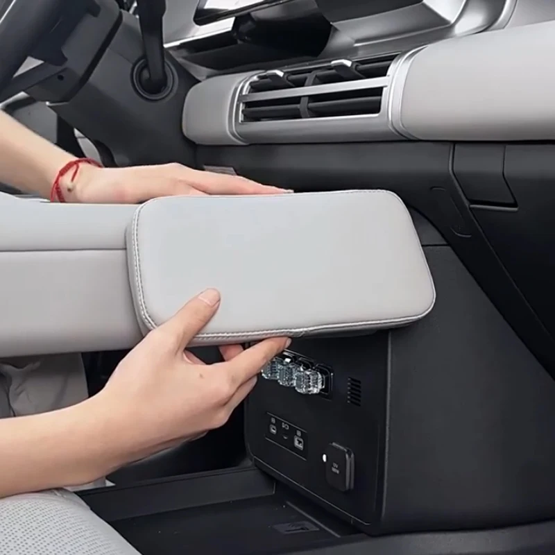 وسادة مسند الساق لوحدة التحكم المركزية لـ BYD Leopard 7 Titanium 7 مخصصة لدعم الساق وسادة الركبة ملحقات التعديل الداخلي للسيارات