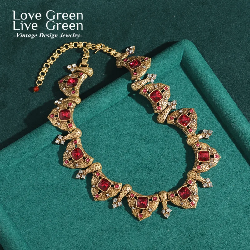 

Vintage Red Stone Collar Choker Necklaces For Women Antique Gold Color Rhinestone Luxury Jewelry Designer Dubai Accessories 2025
