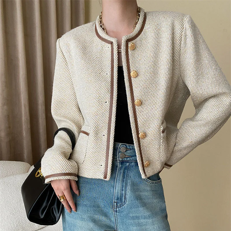 

2023 Fashion Tweed Short Jacket Women Woolen Coat Spring Autumn O-neck Long-sleeve Streetwear Wool Outerwear Female Casual Tops