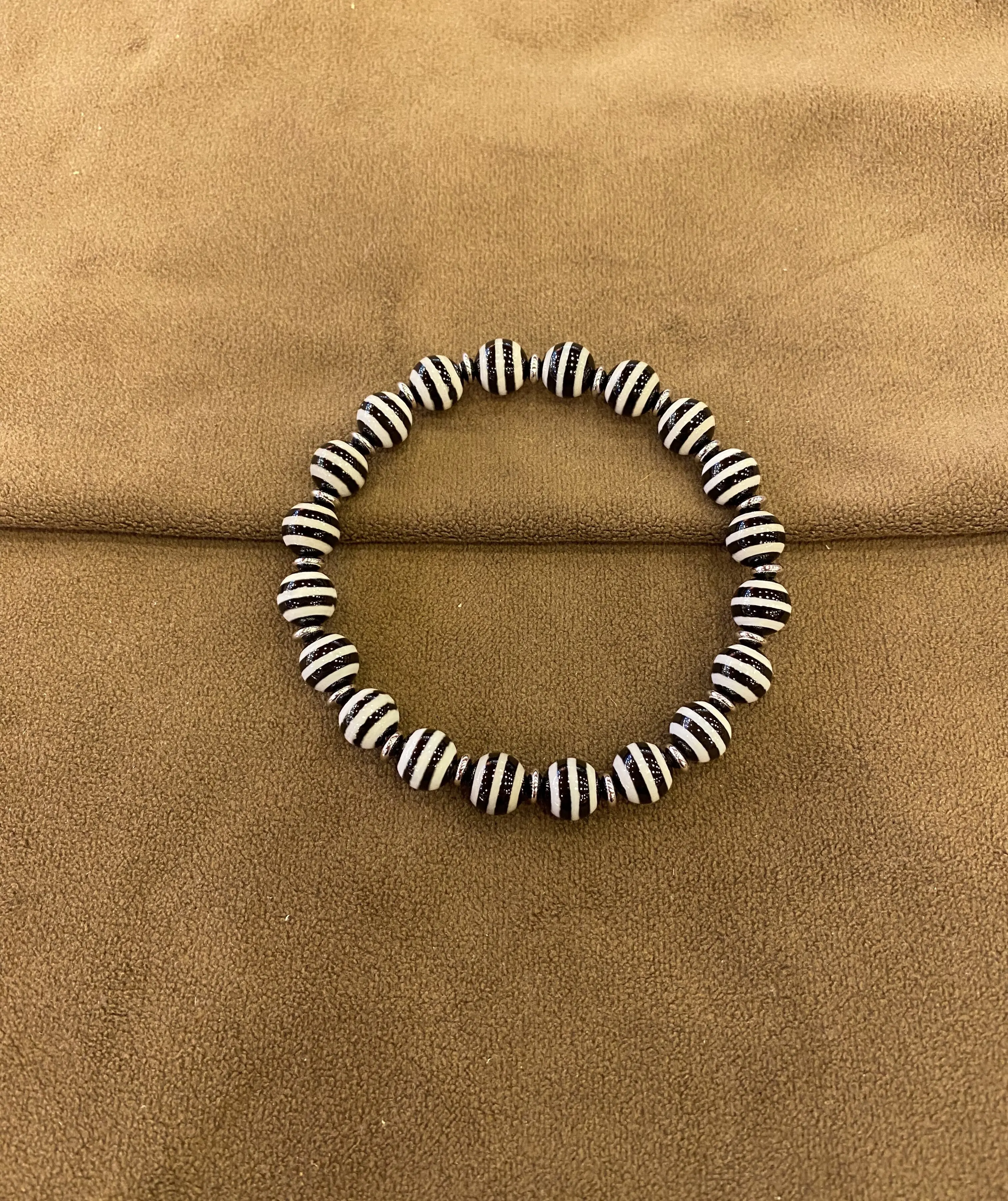 Black & White Striped Agate Bracelet, Tibetan Style view 2