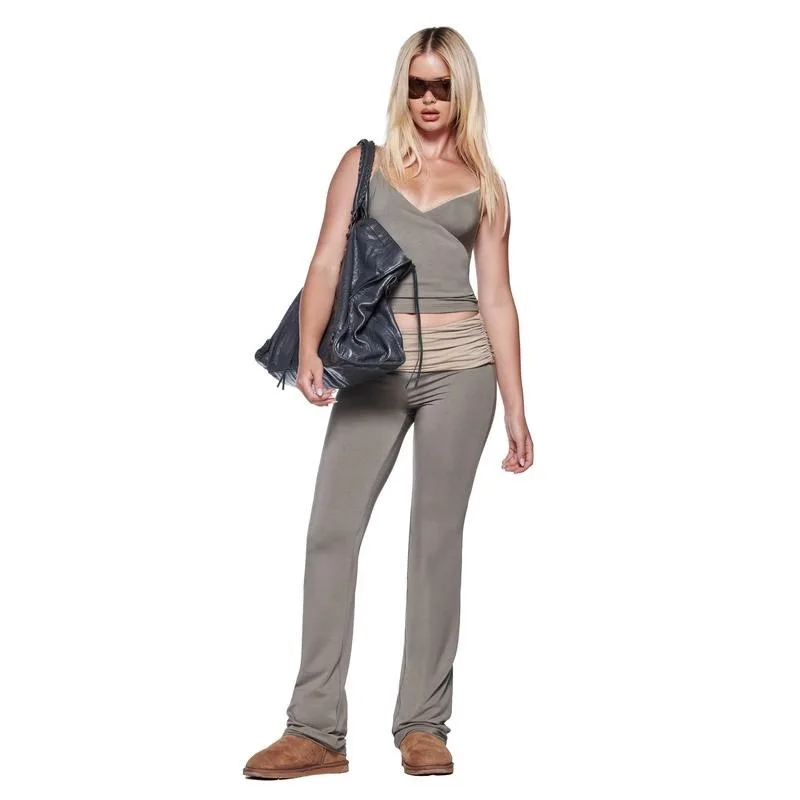 

High Waist Yoga Set Women's Fashion Ensemble Summer Collection Comfortable Breathable Material Versatile Stylish Design