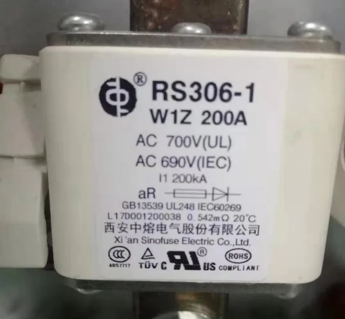 

Fuses: RS306-1 W 1Z 200A 690V aR / RS306-01-T2Z-350A 690V-K / RS306-01-T5Z 315A DC1000V / RS306-3 D1V 1600A 500V aR