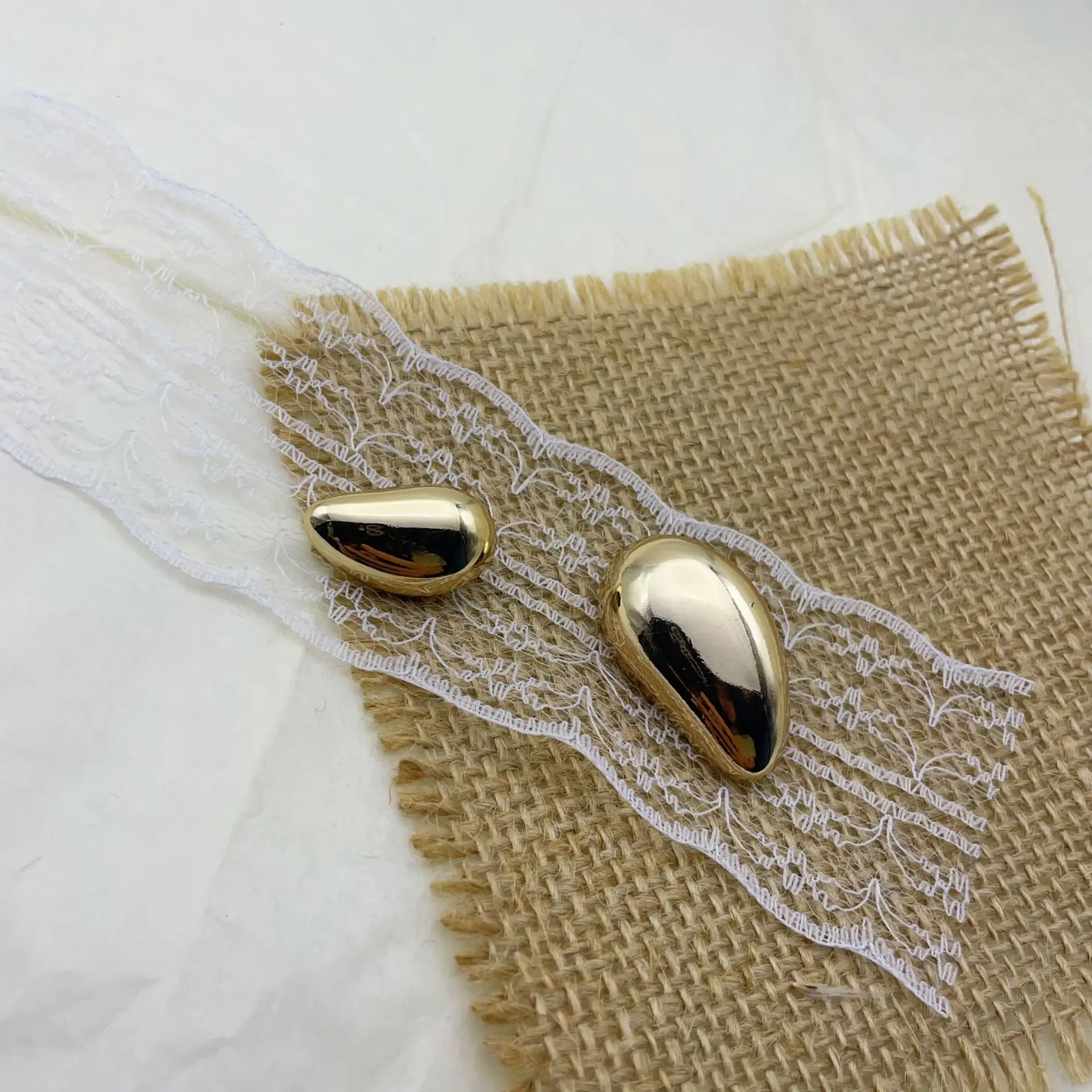 Wholesale of 23-33.5mm Simple Melon Seed-Shaped Metal Button DIY Shanked Clothing Buttons 6PCS/Lot