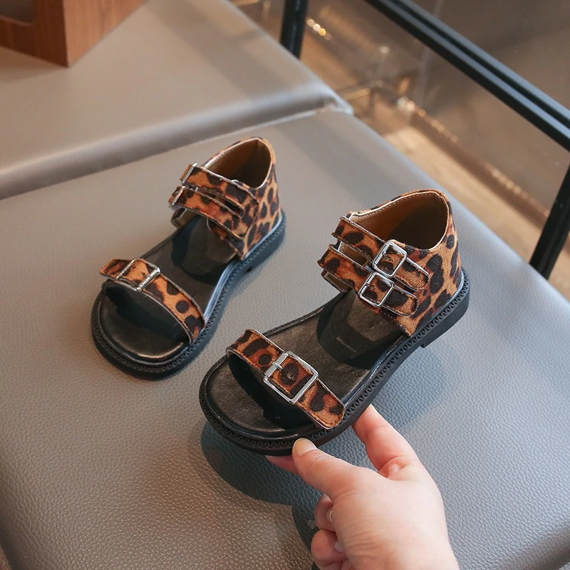 Girls Beach Water Shoes Open Toes Cover Heel Sandals Kids Shoes 2026 Summer Child Barefoot Buckle Hoop Loop Shoes 26-35