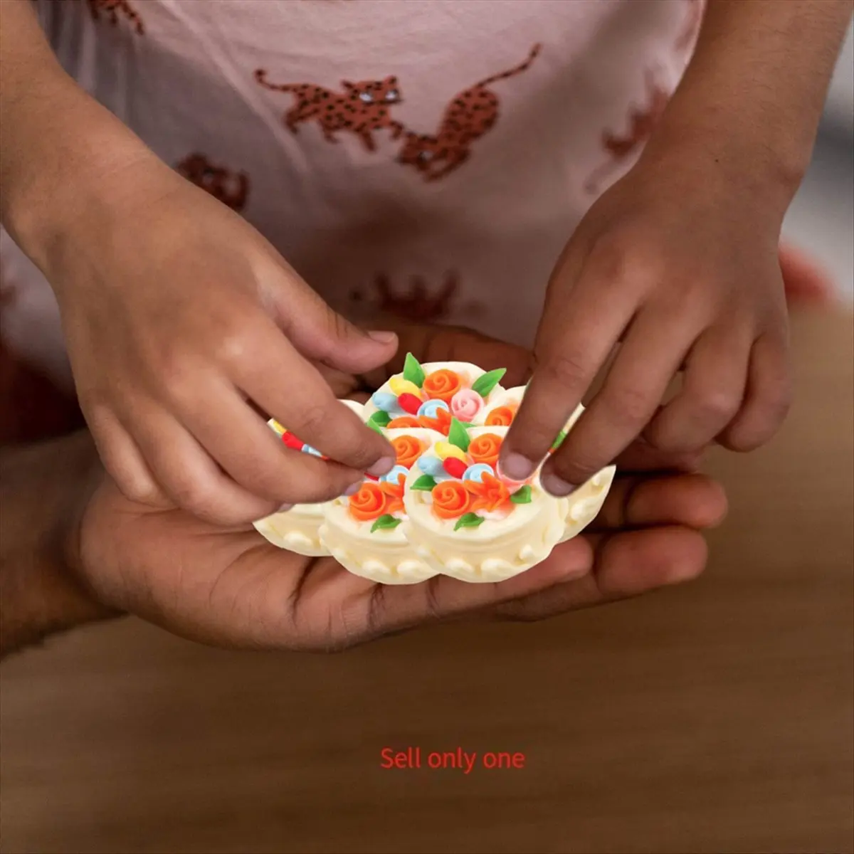 【HOT N07R】 Tiny Food Fake Cake Artificial Cupcake Model Vintage Decor Cake Adornments Pretend Resin Small Cake A