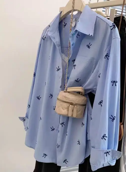 

Симпатичная рубашка в девичьем стиле с откидным воротником и бантом, осенняя женская модная повседневная рубашка с длинными рукавами и карманами на пуговицах для поездок на работу