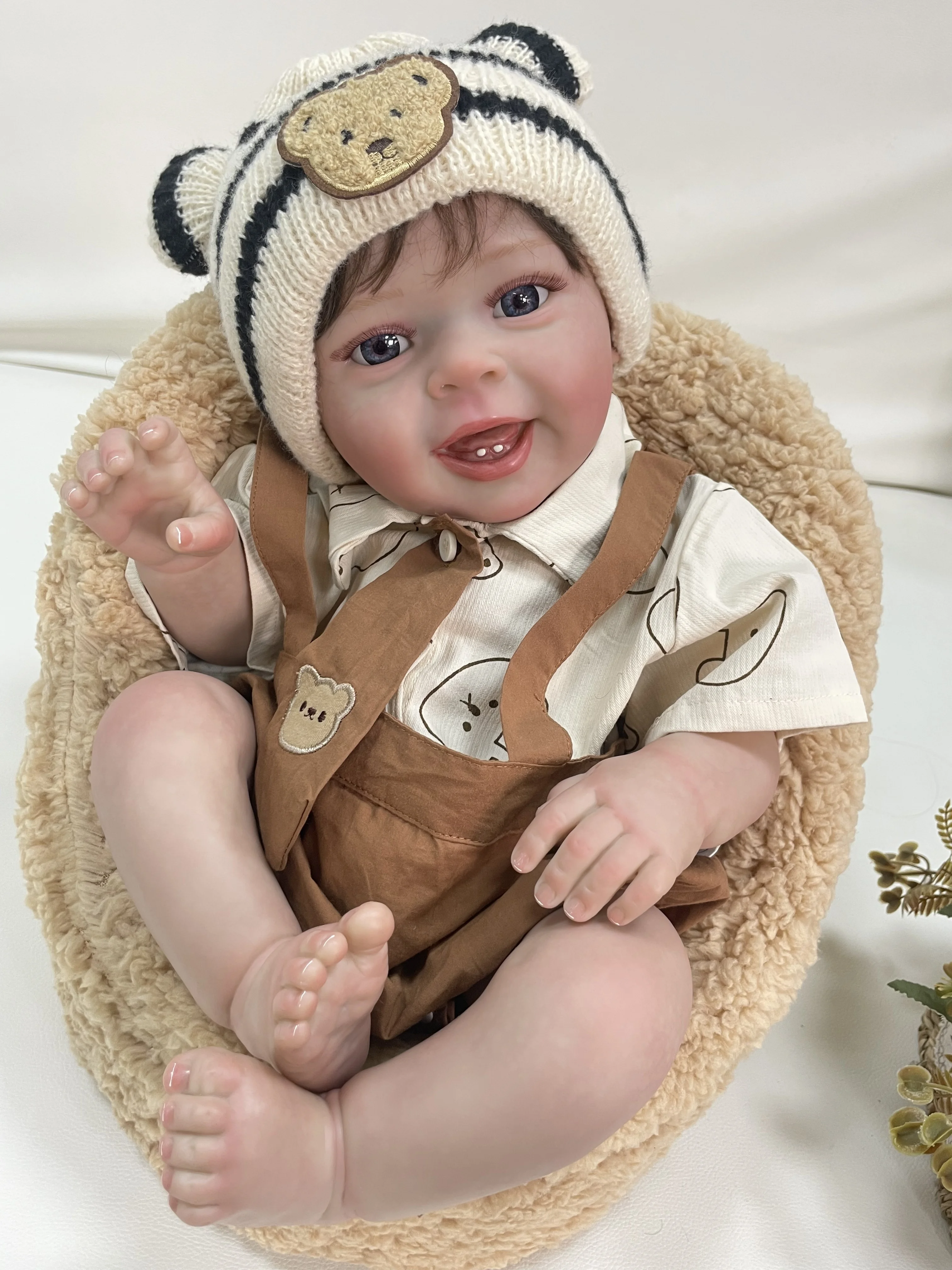 

Cokela 60cm/24inch lifelike real toddler doll toy soft silicone vinyl cloth body realistic newborn boy girl