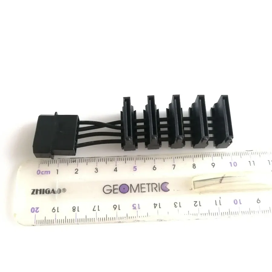 Extremely Short PC Desktop Computer D 4Pin IDE Molex 1 to 5 SATA Splitter 18AWG ATX Power Supply Cable 10cm