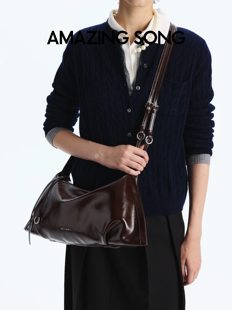 

Amazing Song Donut Dumpling Bag Retro Suede Large Capacity Fashionable Bag