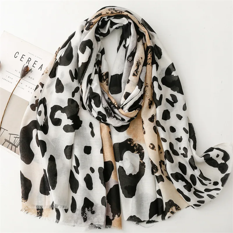 Winter women\'s scarf luxury brand scarves woman autumn Spain style fashion long purple leopard scarves sun protection cape