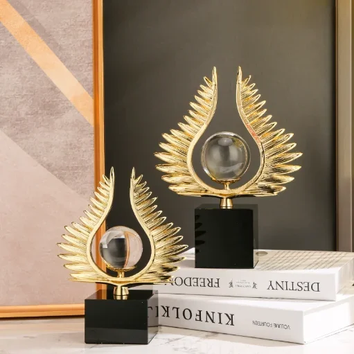 Crystal Base Alloy Wings Crystal Ball Smart Eye Ornaments Home Livingroom Figurines Accessories Hotel Villa Sculpture Decoration