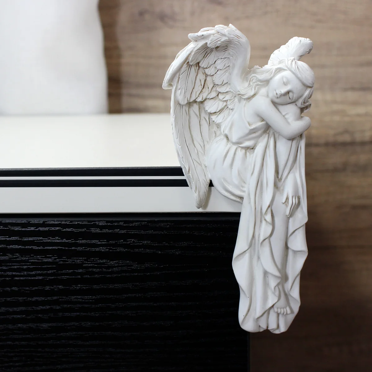 

Resin Angel Sculpture - Elegant Home Entrance Decor