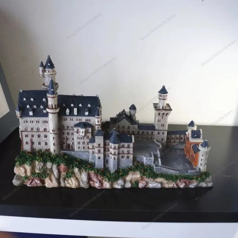 Resin Crafts Home Ornament Germany Neuschwanstein Castle Creative Architectural Model Ornament Tourist Souvenir