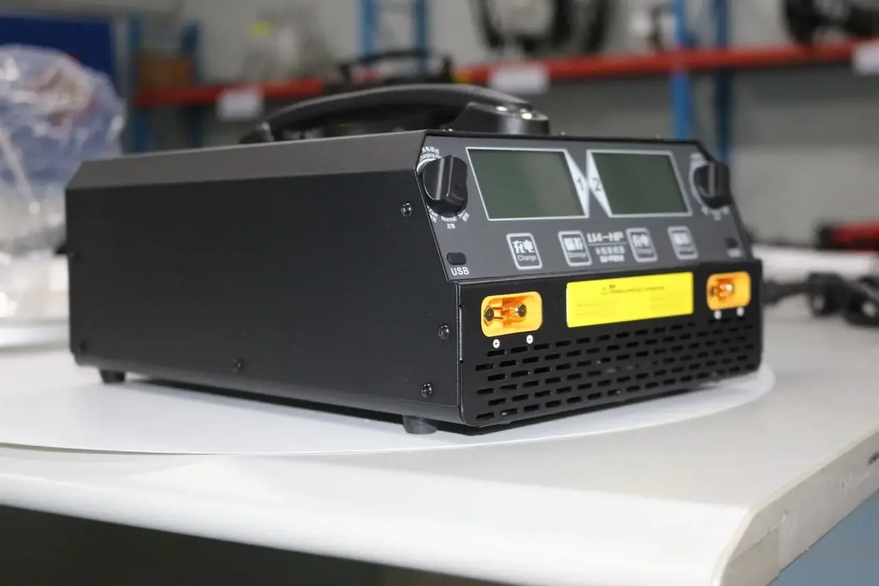 U4-HP U6-HP Fast charger for LiPo /LiHv 6S-14S drone battery