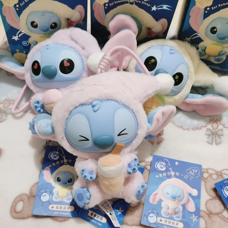 Stitch 'Eat Algo prima del sonno' Serie Blind Box Peluche Bambola Simpatico ciondolo Ornamento Mistero Giocattolo a sorpresa per collezionisti alla moda