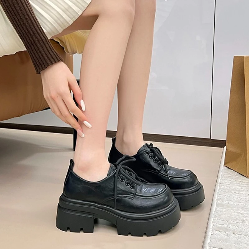 

Женские кожаные туфли 2026: Новые весенние туфли на шнуровке, женские оксфорды на платформе больших размеров