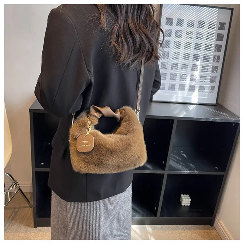 Women's Bag 2025 Tote Bag Shoulder Underarm Bag Soft Plush Hand Bag Fluffy Totes Purse Autumn Winter Shopping Bag