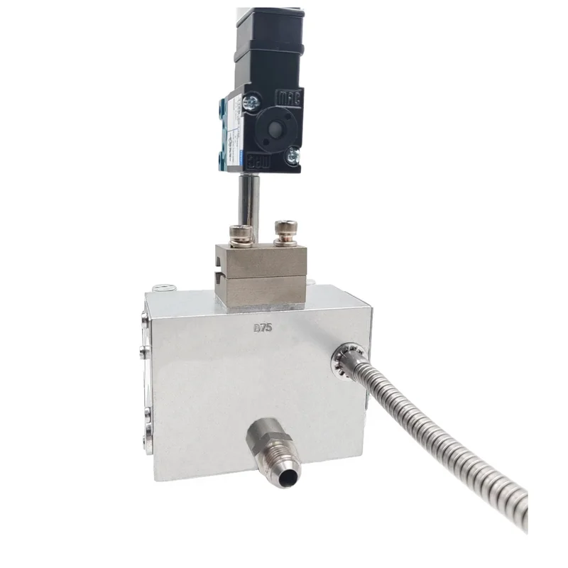 

Model 8515851 Electric & Pneumatic Double Hot-Melt Glue Dispensing Spray Gun Single Temperature For Adhesive Application
