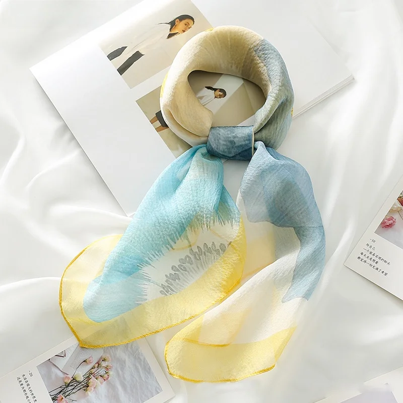 シルクスクエアスカーフ女性桑シルクシフォン薄い春新シリーズネックスカーフ夏小さなショール中国風花柄プリント