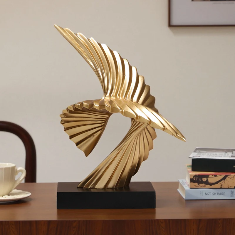 

European Style Flying Eagle Statues For Decoration Office Living Room Home Decoration Top Grade Office desktop decoration Gift