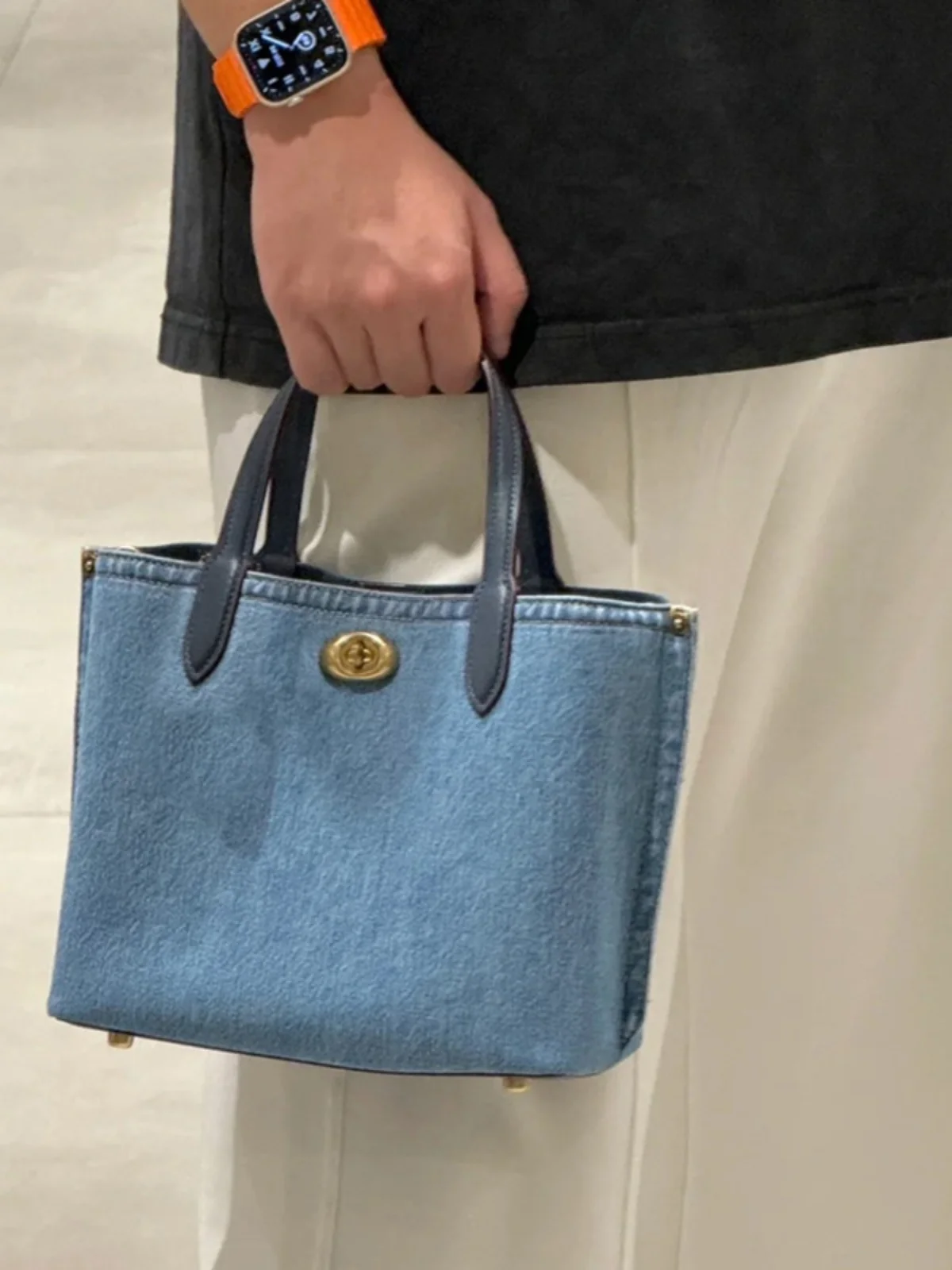 

2025 New Denim Waed Blue Handbag Large Capaci Commuter Tote Bag Faionable oulder Crossbody Basket aped Bag