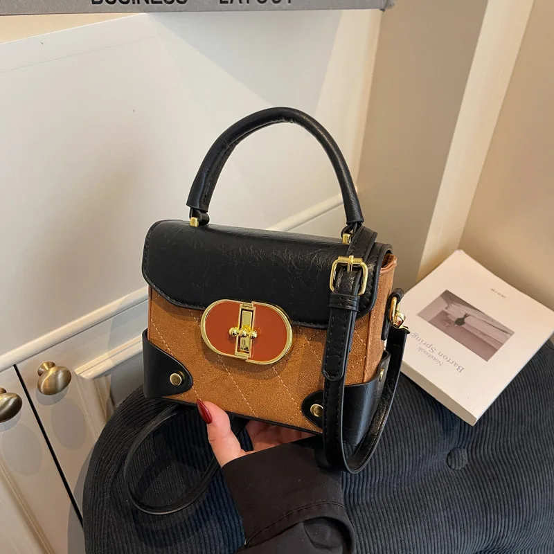 

Трендовая сумка-коробка 2024, винтажный квадратный кошелек для женщин, модная сумка через плечо, ретро-сумка через плечо, универсальная сумка «день-ночь» ​