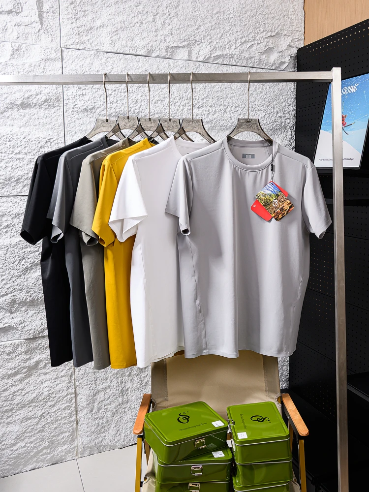 

Premium Select Iron Box Packaging Silky Breathable Cool Short Sleeve T-Shirt for Men Outdoor Summer Sports Quick Dry Youth Fa...